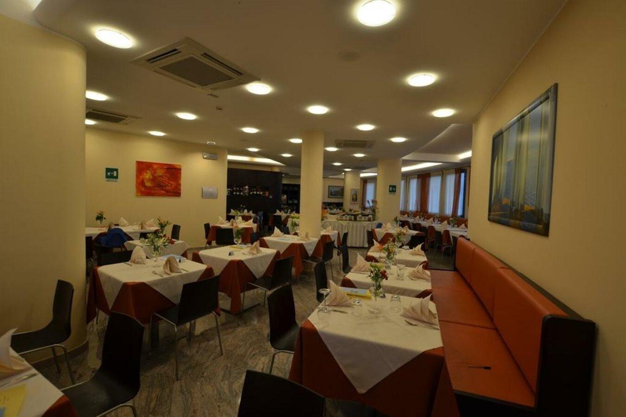Hotel Cristallo Λινιάνο Σαμπιαντόρο Εξωτερικό φωτογραφία
