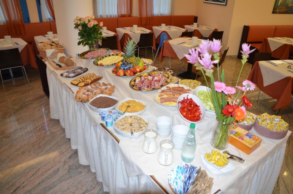 Hotel Cristallo Λινιάνο Σαμπιαντόρο Εξωτερικό φωτογραφία